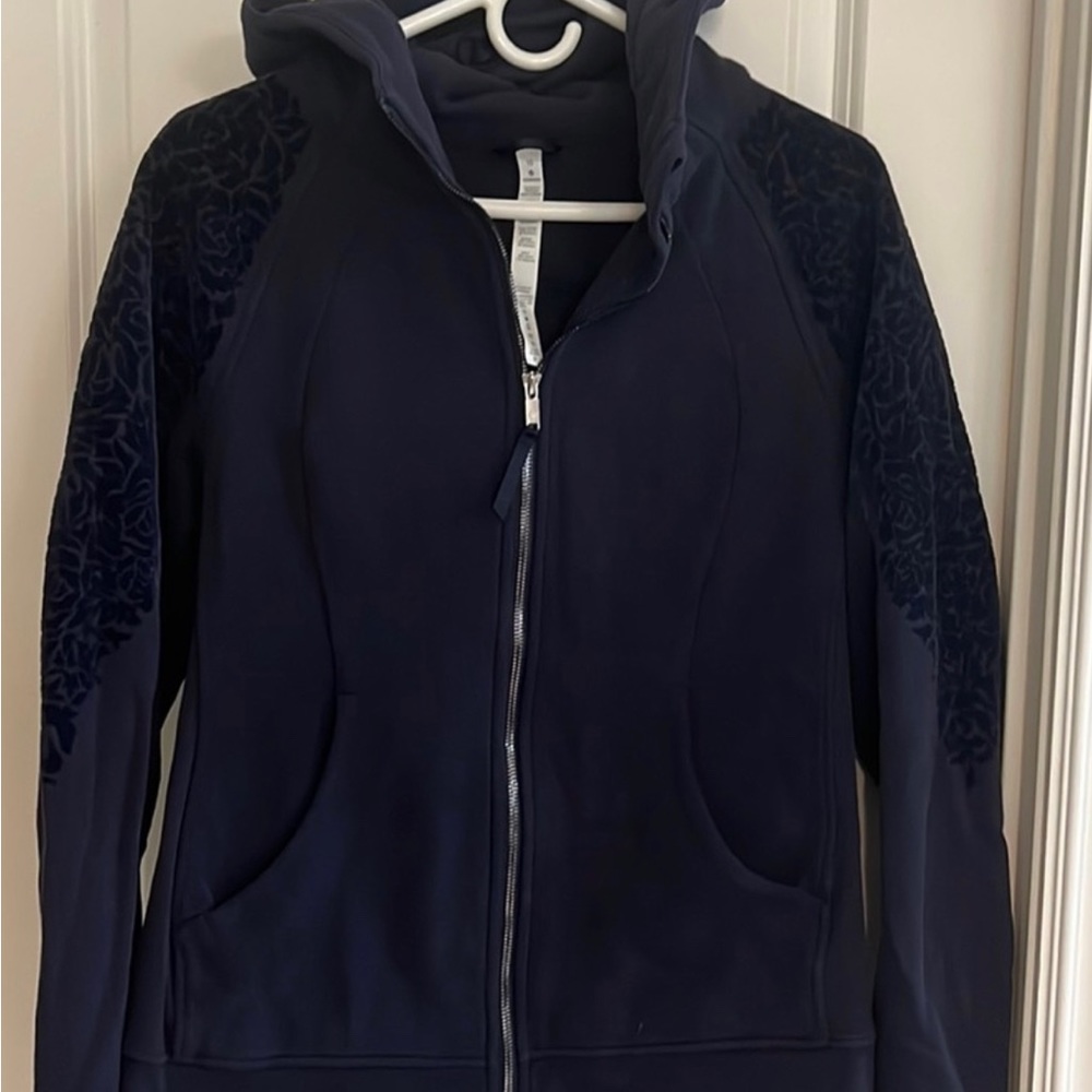 Lululemon special edition scuba hoodie navy with velvet detail on arm size 6